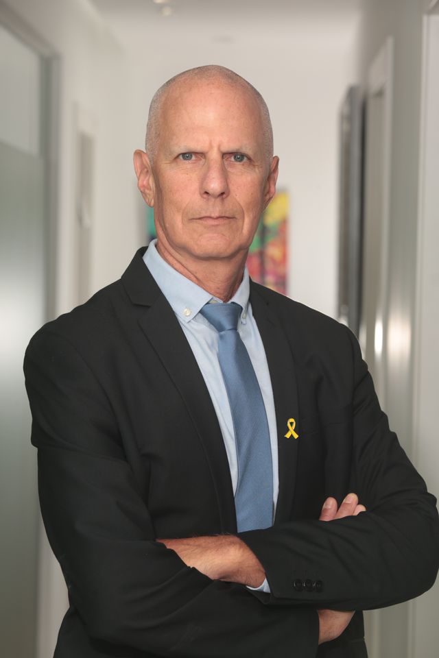 עו״ד ארז שניאורסון ממשרד עורכי הדין א. שניאורסון זמיר